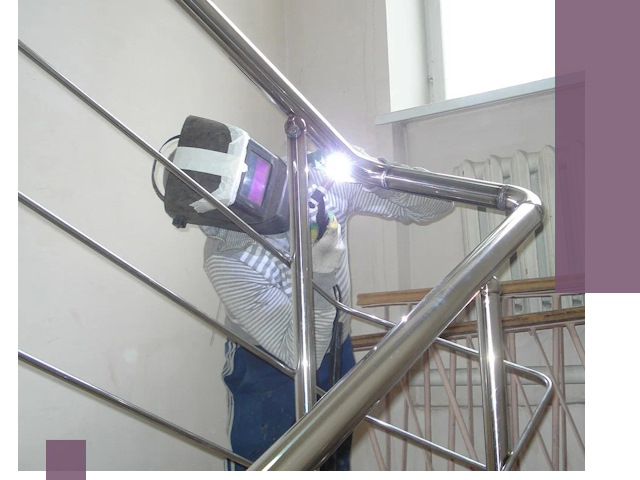 Монтаж перил и ограждений качественно в Выксе